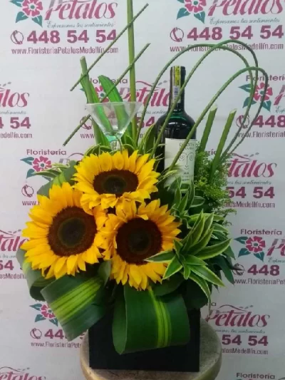 Floristeria-Envigado-Antioquia-Pontevedra-cerca-de-mi-ME ENAMORO MIL VECES AL DIA DE TI.png