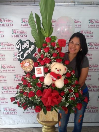 Floristeria-Envigado-Antioquia-el-trianon-cerca-de-mi-Envigado-Antioquia MI OLOR FAVORITO ES TU PERFUME.